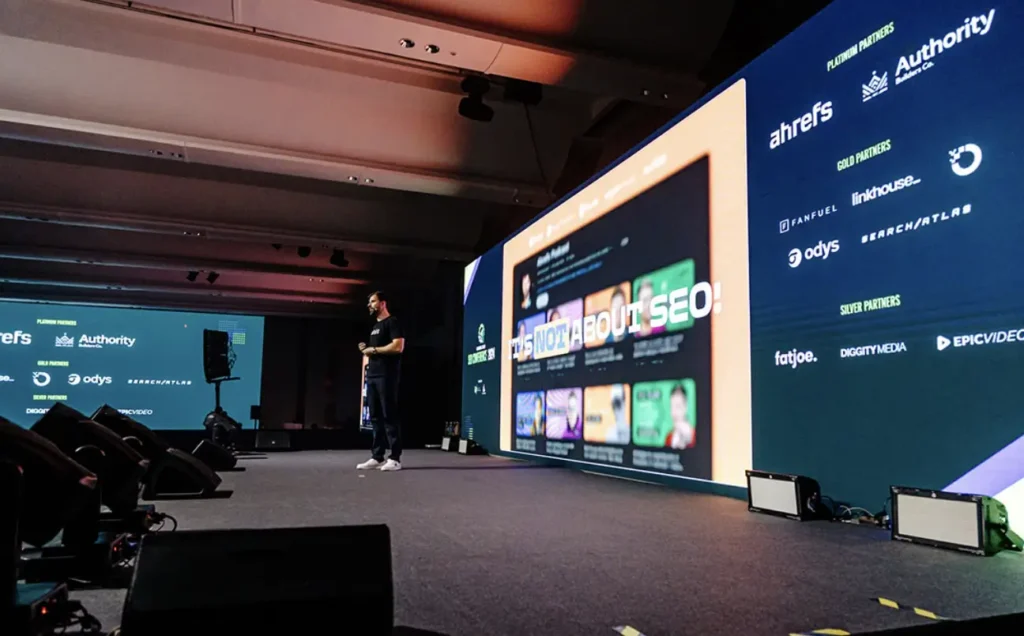 An image showcasing the speaker of the Chiang Mai SEO Conference.